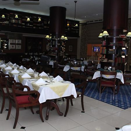 Oakwood Park Hotel เลกกี ภายนอก รูปภาพ