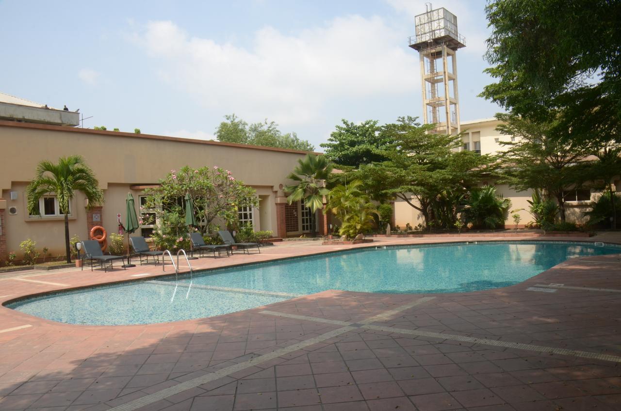 Oakwood Park Hotel เลกกี ภายนอก รูปภาพ