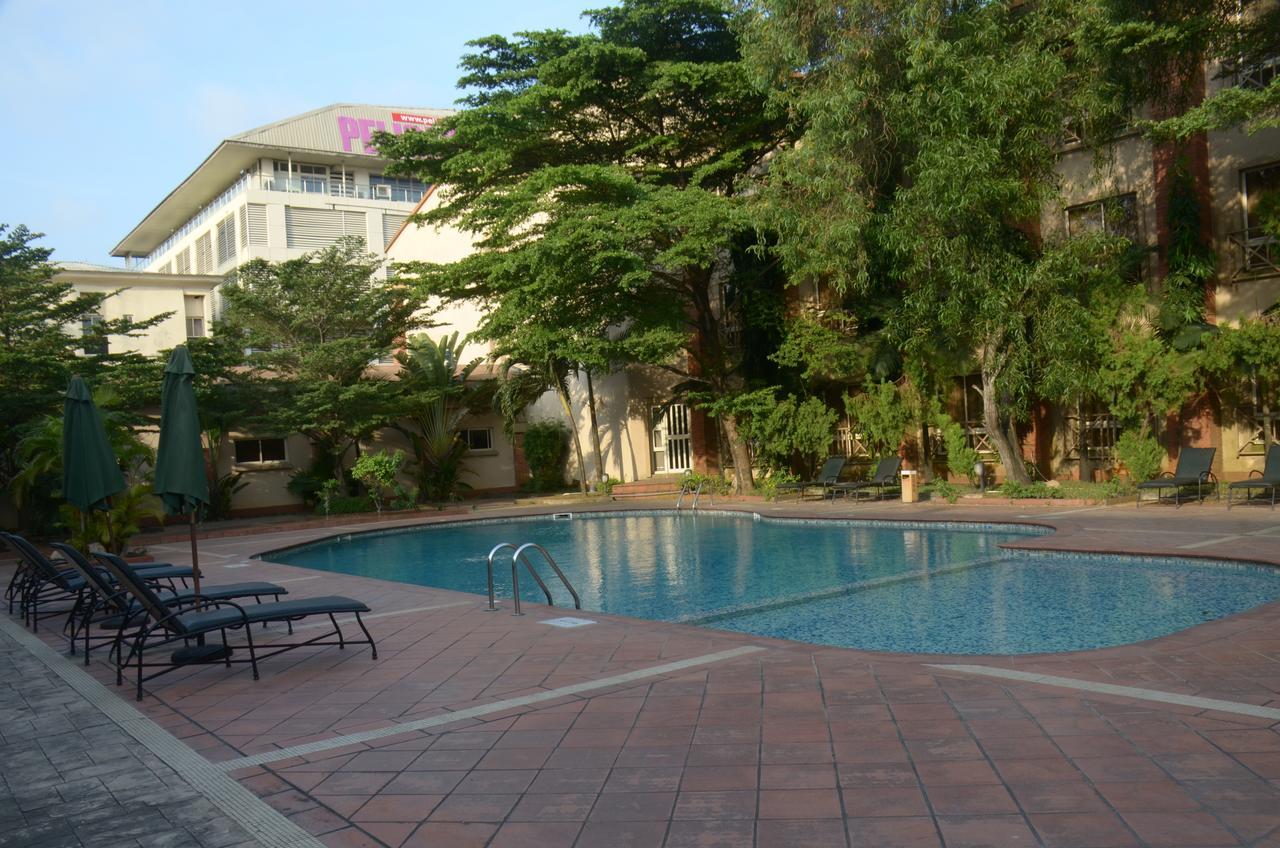 Oakwood Park Hotel เลกกี ภายนอก รูปภาพ